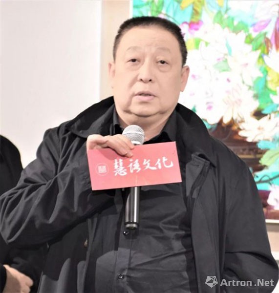 新华社书院副秘书长 何辉