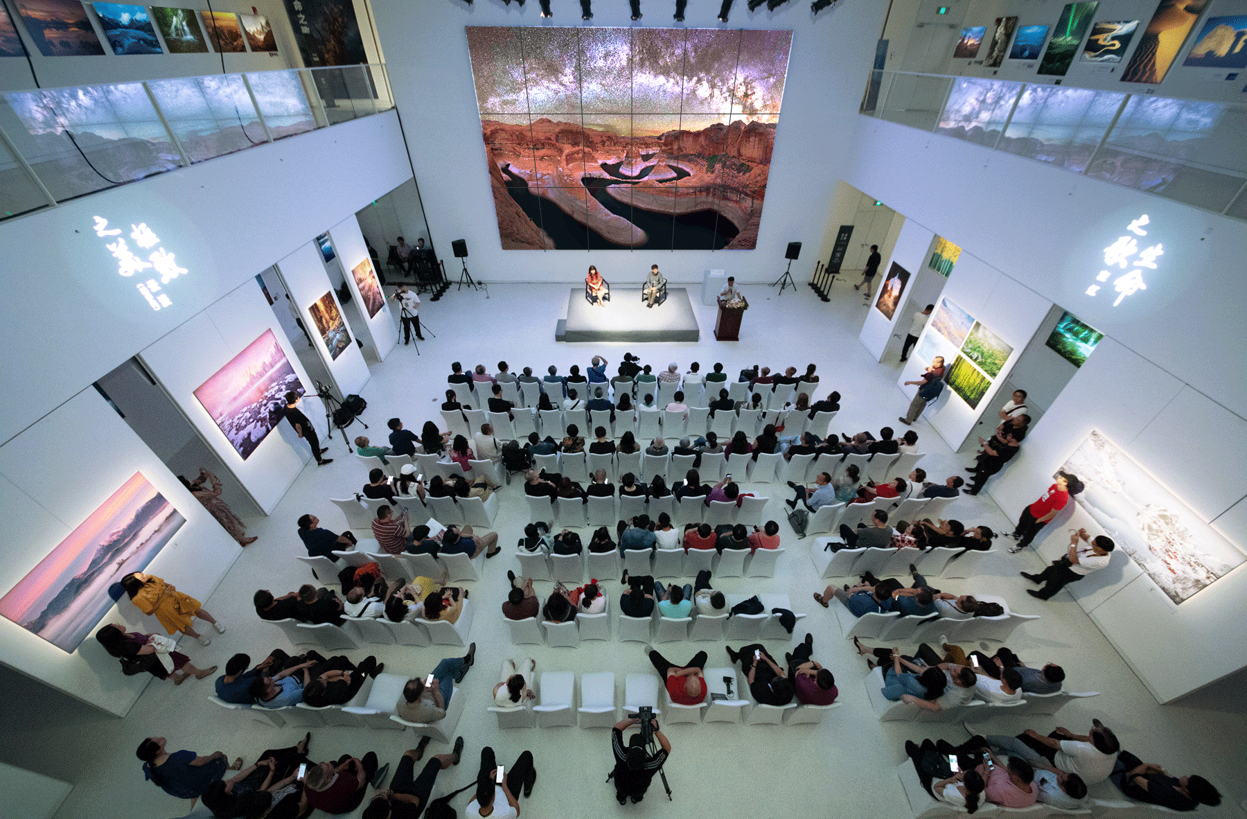 达美艺术中心成功举办过各种世界级书画,雕塑,家居,服装等大展,如此