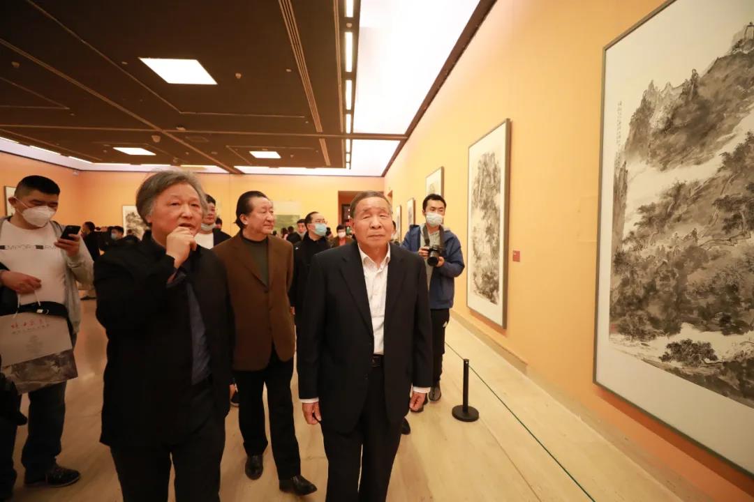 展览现场艺术家简介顾平,1960年生,江苏南通人.