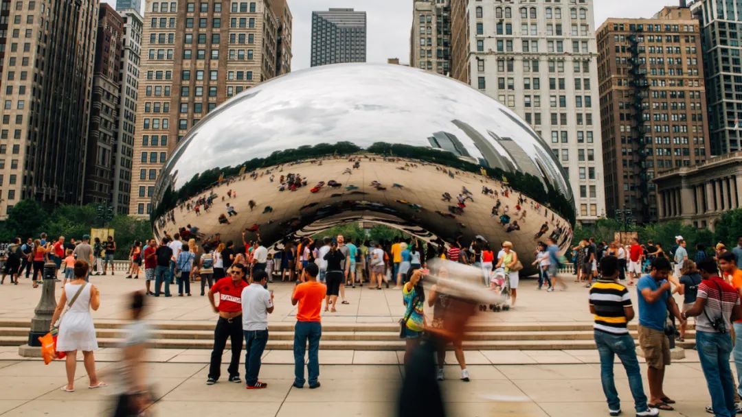 安尼什·卡普尔《云门(cloud gate,2006