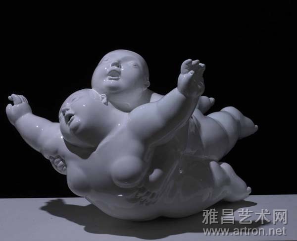 杨韬《飞 玻璃钢烤漆 宽45*厚58*高35cm 2006