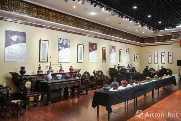 晋佩章传世藏品联合展览暨拍卖活动于郑州天下收藏文化区成功举办