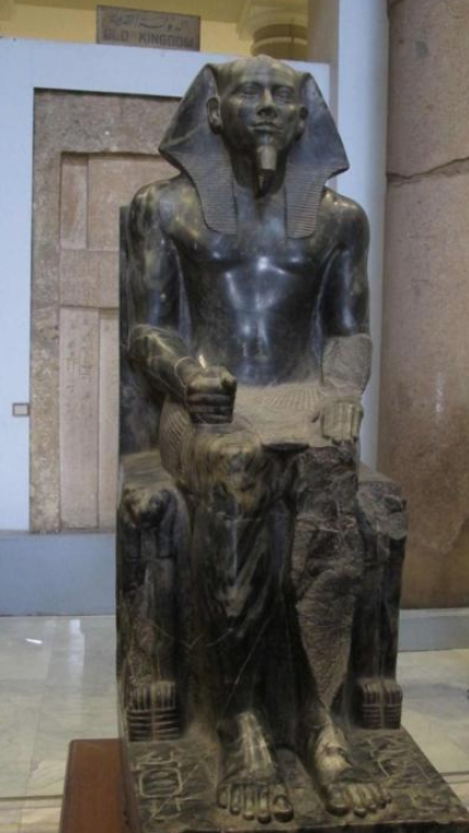门卡乌拉雕像图片