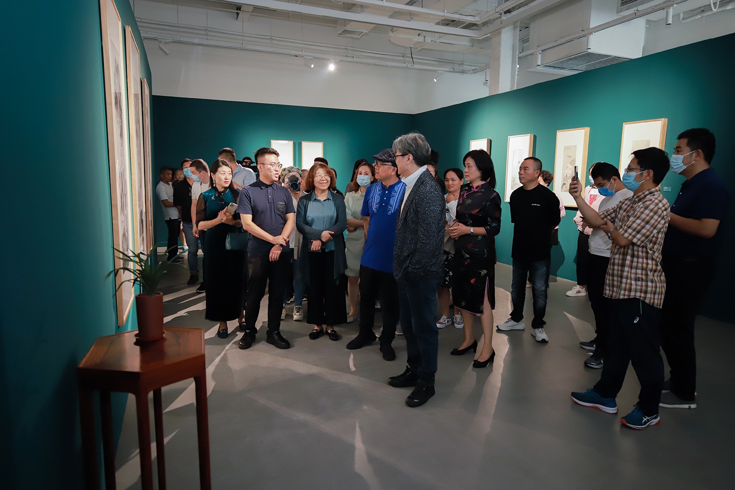 雅昌专稿巨建伟作品展亮相北大资源天竺艺术中心80后如何让水墨有更多